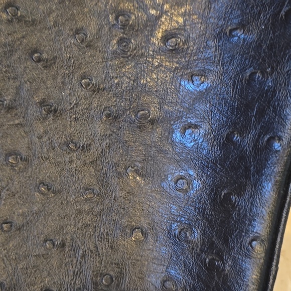 Designer Inspired Stylish Black Textured Shoulder Bag - Picture 3 of 15